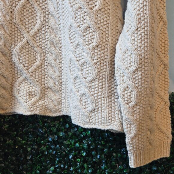 100% Wool Handknit Chunky Sweater, Oversized Medium - Picture 2 of 5